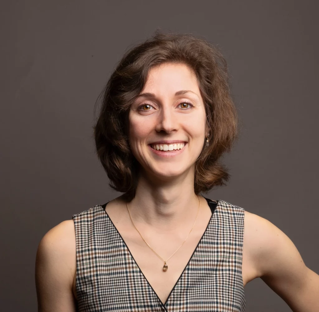 Photo de profil d'Ophélie Morel. Psychologue spécialisée dans le traitement des addictions